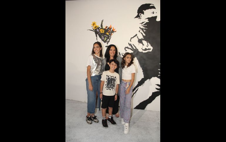 Natalia Alonzo, Natalia Limberópulos y Romina y Andrés Alonso. GENTE BIEN JALISCO/ Esmeralda Escamilla