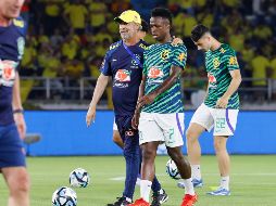 Vinicius Jr. se retiró del campo de juego tras sufrir una lesión. EFE/ M. Castañeda.
