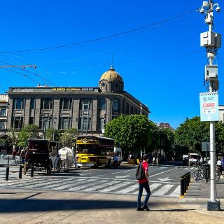 ¿Se trabaja el lunes 20 de noviembre en México?