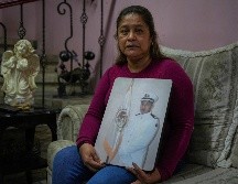 La madre de Arturo, María Teresa Meza, pidió que toda la situación que envuelve el secuestro del buque sea resuelto tan pronto como sea posible.AP