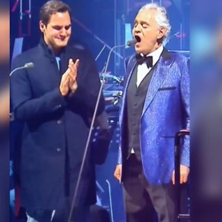 Andrea Bocelli hace llorar a Federer tras dedicarle emotiva canción en concierto