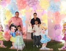 Emmanuel de la Mora y Eugene Zambrano con Julieta y Emmanuel de la Mora Zambrano. GENTE BIEN JALISCO/ Esmeralda Escamilla