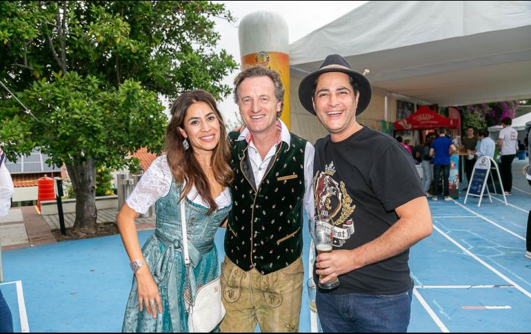 Sheila Vergara, Juergen Kurz y Pepe Escandón. GENTE BIEN JALISCO/ Jorge Soltero