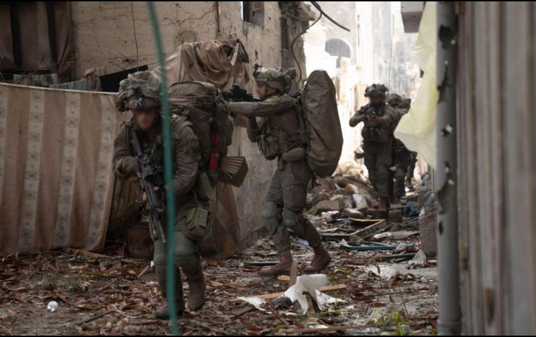 Soldados de la unidad de fuerzas especiales “Egoz” durante su operación en Shati, donde atacaron objetivos estratégicos de Hamás. EFE/Ejército israelí