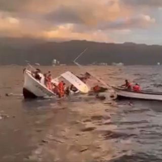 Se hunde embarcación en Puerto Vallarta