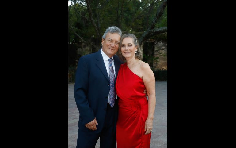 Hugo Márquez y Sandra Buenrostro. GENTE BIEN JALISCO/ Claudio Jimeno