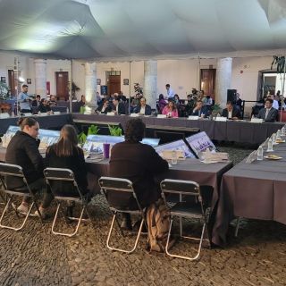 Tunden a funcionarios por verificación, Río Santiago y abasto de agua