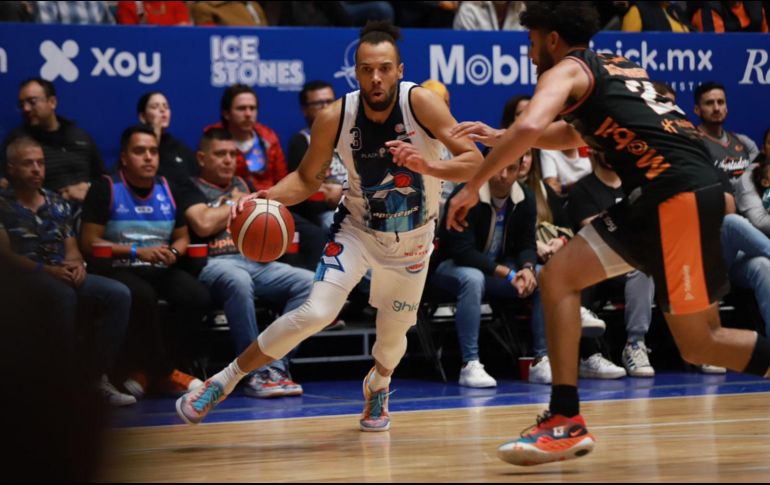 Los Astros de Jalisco ya hicieron la mitad del trabajo en su búsqueda de meterse a una nueva Final de la Liga Nacional de Baloncesto (LNBP). TWITTER / @AstrosJalisco