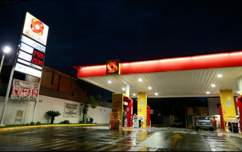 La Procuraduría Federal del Consumidor pide a la población reportar a las estaciones en donde los precios superan los promedios fijados. EL INFORMADOR/Archivo