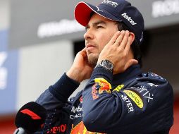 En una discusión constructiva entre el piloto, el director del equipo y los comisarios, se abordó el uso y la transmisión de mensajes de radio del equipo. EFE / ARCHIVO