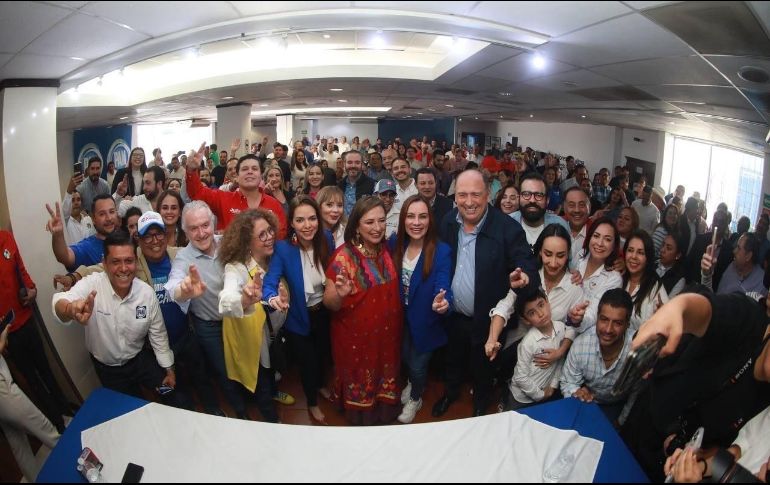 Haro realiza registro como precandidata a la Gubernatura del estado de Jalisco. ESPECIAL