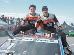 Jorge Garciarce (izq.) y Salvador de Alba cerraron con broche de oro la temporada 2023 de la Súper Copa. ESPECIAL