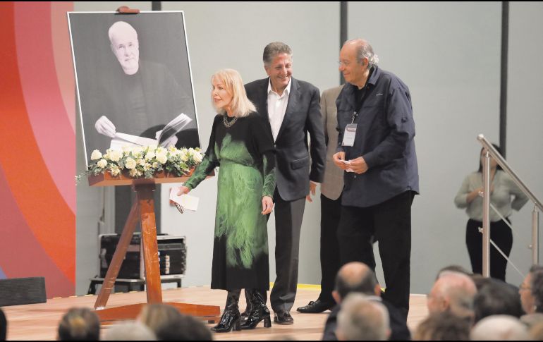 En el homenaje a Padilla se dio a conocer la fotografía “El Humanista”, de César Saldívar. En el evento participaron la periodista Silvia Lemus, el escritor Héctor Aguilar Camín y Juan José Frangie, quien fue amigo del finado, entre otros. EL INFORMADOR/ A. Navarro