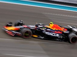 El piloto británico habló sobre el choque que tuvo contra el mexicano 