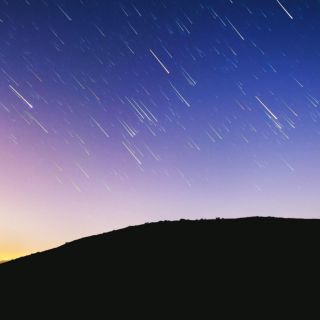 ¿Qué son y cuándo podremos ver la lluvia de estrellas de las Gemínidas?