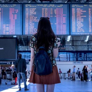 ¿Qué día es más barato comprar boletos de avión?