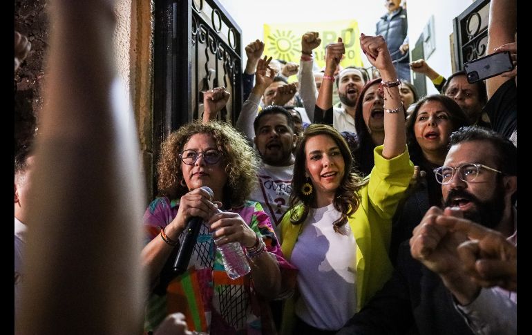 Ante las representaciones perredistas, la ahora precandidata de la coalición del Frente Amplio por Jalisco, prometió devolver la relevancia del PRD en el estado. EL INFORMADOR / H. Figueroa