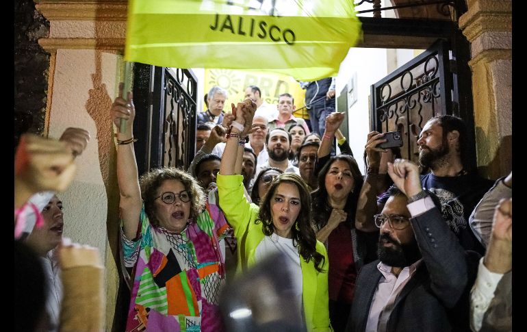 Ante las representaciones perredistas, la ahora precandidata de la coalición del Frente Amplio por Jalisco, prometió devolver la relevancia del PRD en el estado. EL INFORMADOR / H. Figueroa