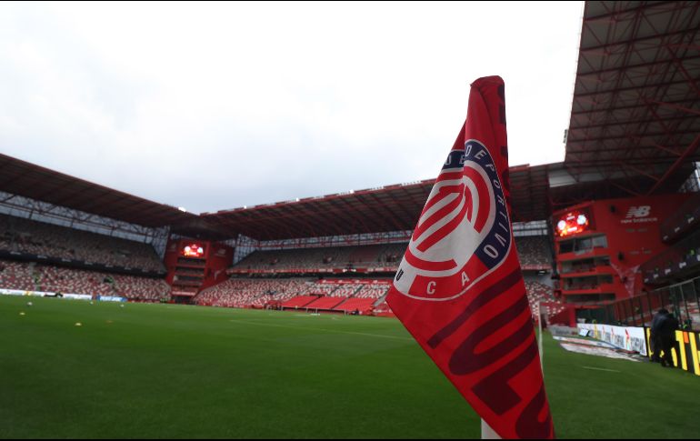 Con 53 años de edad, Renato Paiva llega a los Diablos Rojos. IMAGO7