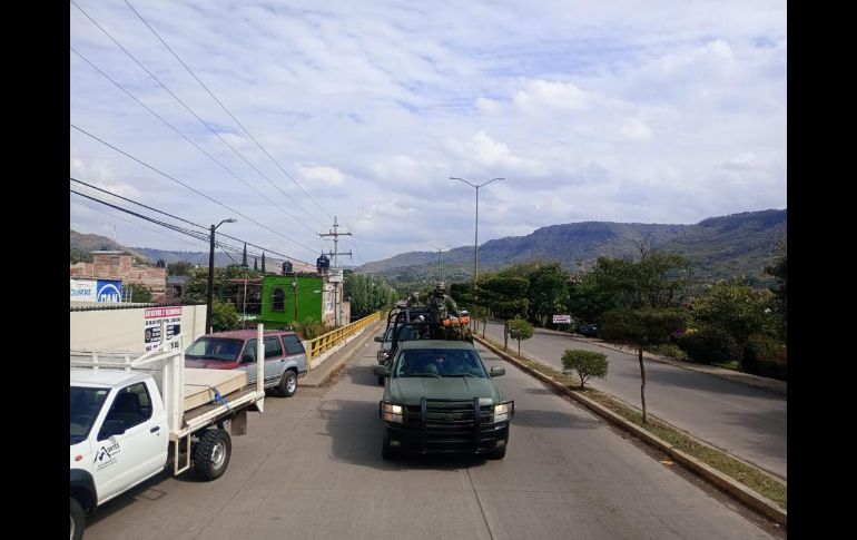 El Gobierno Federal, a través de la Secretaría de la Defensa Nacional, dijo que continuará trabajando de la mano con las autoridades locales y estatales para evaluar la efectividad de estas medidas y ajustarlas, según sea necesario. CORTESÍA