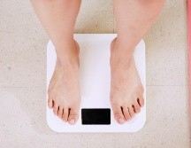 Si deseas perder peso, lo mejor es que primera acudas con un especialista que te proporcione una dieta ajustada a tu estilo de vida. Unsplash.