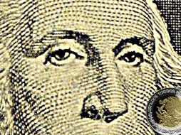 Es importante recordar que la cotización del dólar se actualiza a lo largo del día, por lo que es necesario revisarla constantemente si se requiere para alguna ejecución financiera. AFP / ARCHIVO