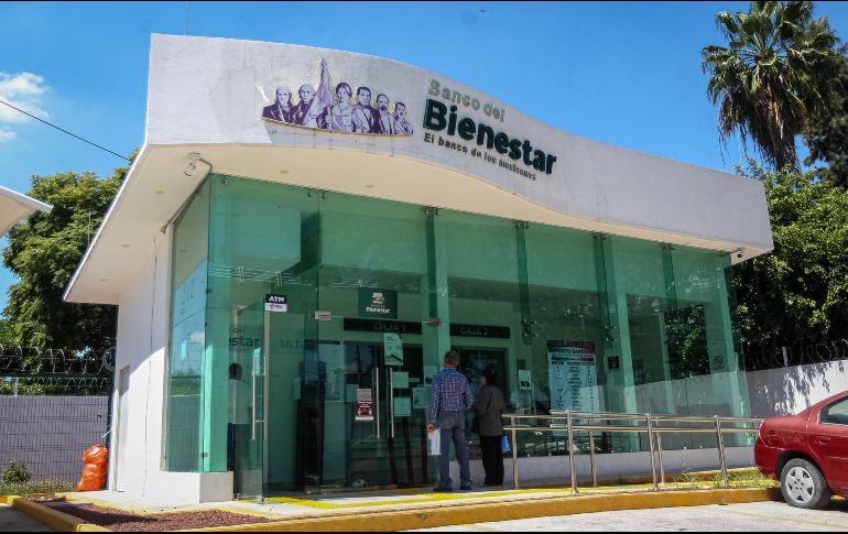 Para evitar contratiempos, asegúrate de contar tú o tu familiar con la tarjeta exclusiva del Banco del Bienestar. EL INFORMADOR / ARCHIVO