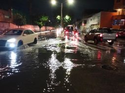 Este jueves amaneció con lluvia en la ZMG. ESPECIAL