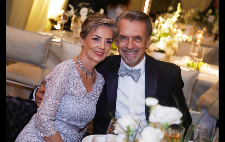 Mercedes González y Mario Quiroz. GENTE BIEN JALISCO/ Claudio Jimeno