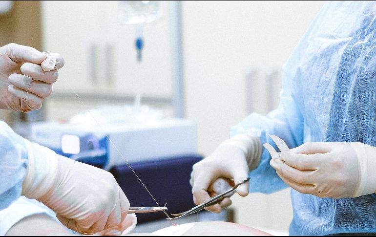 Medios revelaron que la clínica del doctor Brown tiene abiertas dos denuncias por negligencia médica. Pexels