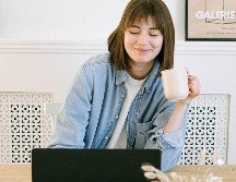 Los empleados deben informar a sus empleadores por cuál será la ubicación del domicilio desde el que estarán trabajando. PEXELS/Ivan Samkov