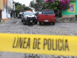 C5 Zapopan y el Escudo Urbano realizan detención de un masculino por el robo de una camioneta. ESPECIAL