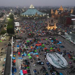 Mexicanos honran a la Virgen de Guadalupe en aniversario de su aparición en 1531