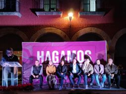 Fue el presidente del partido Hagamos, Ernesto Gutiérrez Guízar quien le toó la protesta a Requenes. ESPECIAL.