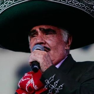 “Chente” canta a dueto con José Alfredo