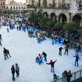 Lugares de Guadalajara donde hay pistas de hielo y nevadas artificiales