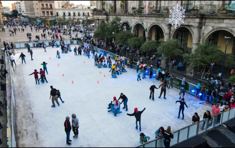 Las fiestas decembrinas son el pretexto perfecto para disfrutar un día en familia y salir a probar actividades nuevas. EL INFORMADOR/ ARCHIVO.