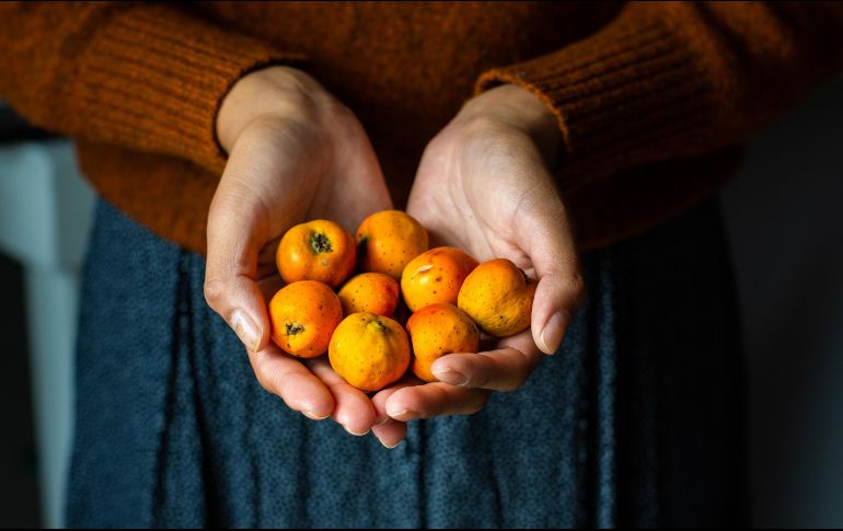 Para la temporada de frío se recomienda el consumo del tejocote gracias a que fortalece el sistema inmune. Freepik