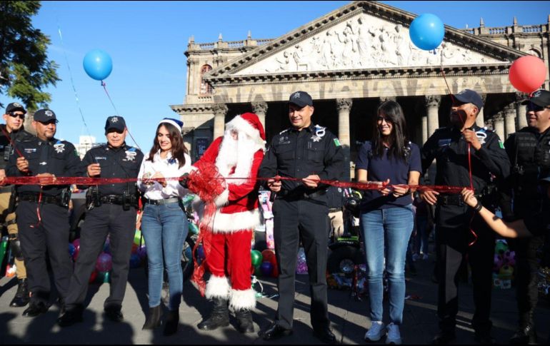 El evento “Nos Toca Regalar 2023”, fue realizado en Plaza Liberación. CORTESÍA/ Policía de Gdl