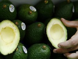 Por su alto contenido nutricional, especialistas sugieren consumir por lo menos medio aguacate al día. EFE/ ARCHIVO