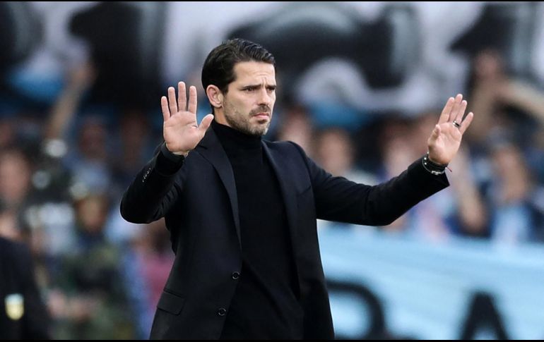 Gago se adelantó a Chivas al declarar para ESPN Argentina que tomó la decisión de dirigir al Rebaño, y ahora la directiva rojiblanca podría oficializar su nombramiento como DT durante las próximas horas. AFP / ARCHIVO