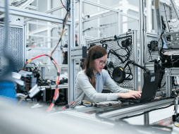 De momento, esta propuesta se encuentra remitida a la Comisión de Trabajo y Previsión Social. PEXELS/ThisIsEngineering