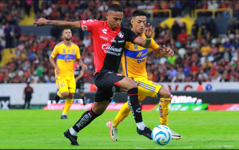 La pretemporada rojinegra sigue su curso, hasta el momento no ha llegado ningún refuerzo para el plantel del Atlas de cara al Clausura 2024. IMAGO7