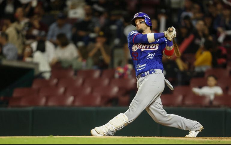 Sebastián Valle pegó jonrón en la cuarta entrada, donde Charros consiguió la ventaja definitiva. CORTESÍA/Charros de Jalisco