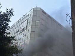 Este lugar ha estado sin uso desde el 2017 debido a problemas estructurales, y según informes iniciales, el fuego comenzó a causa de una fogata en el décimo piso. SUN / E. Castañeda