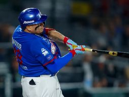 Japhet Amador pegó su segundo cuadrangular del día en la parte alta del sexto episodio. ESPECIAL/Charros de Jalisco