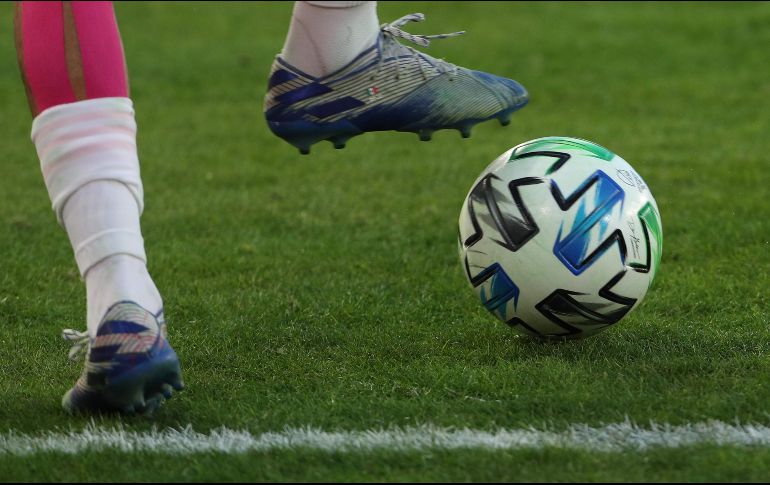 Consideran que los organismos rectores del futbol mundial y europeo abusan de su 