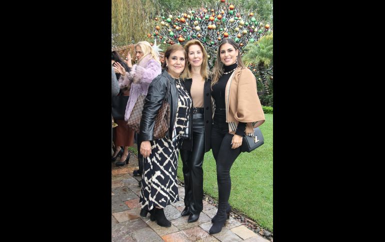 Gloria Adame, Sandy Gallardo y Kenya González. GENTE BIEN JALISCO/ Esmeralda Escamilla