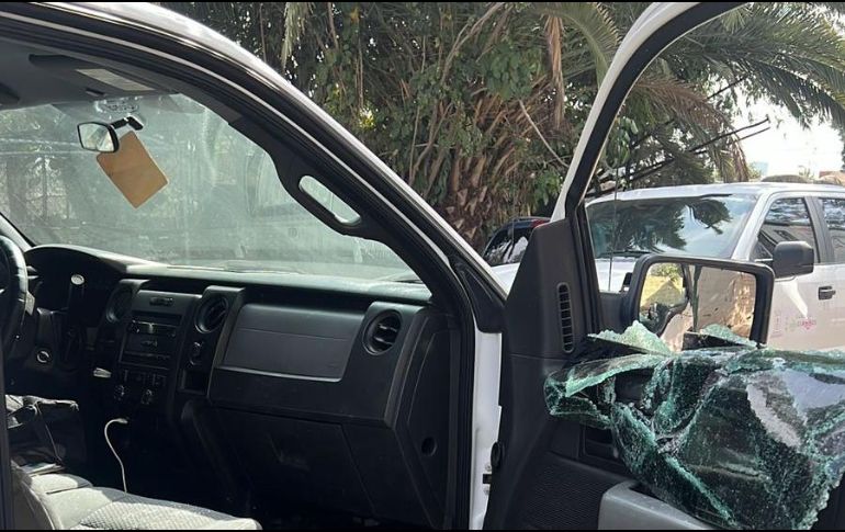 Fueron agredidos por una persona que los golpeó, lanzó piedras e incluso daño la camioneta. ESPECIAL