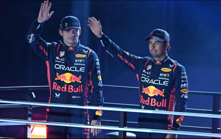 SERGIO PÉREZ Y MAX VERSTAPPEN. Valtteri Bottas recordó sus tiempos en Mercedes con Lewis Hamilton. Ahí, vivió una situación similar con el multicampeón del mundo. AFP / ARCHIVO